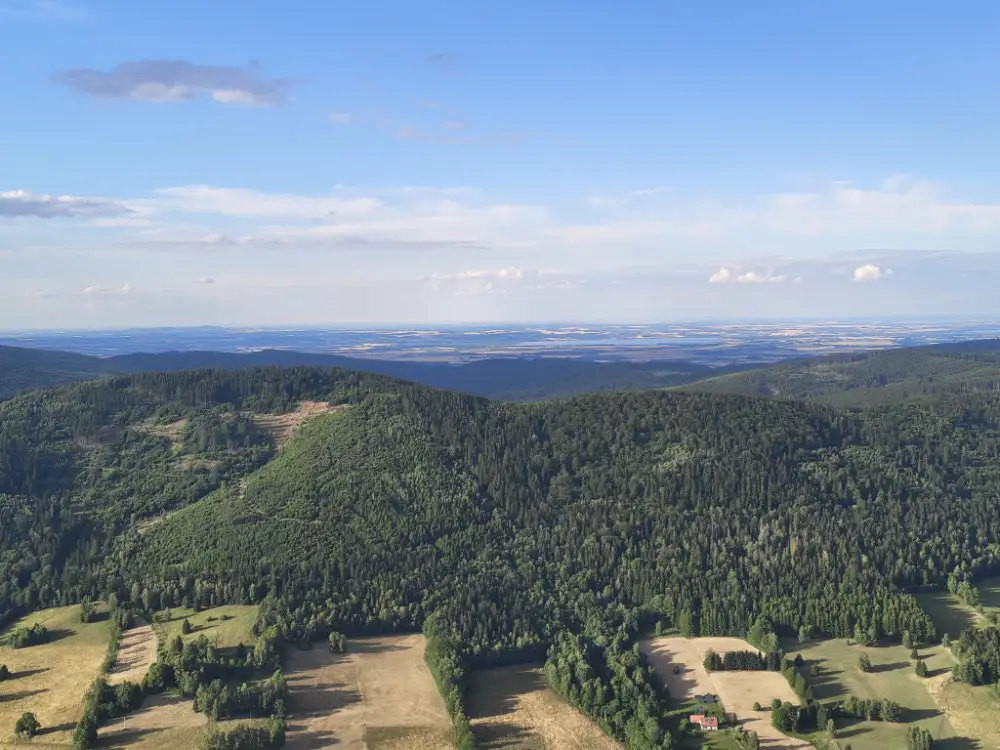 Lot balonem nad Czernicą — kadr 10