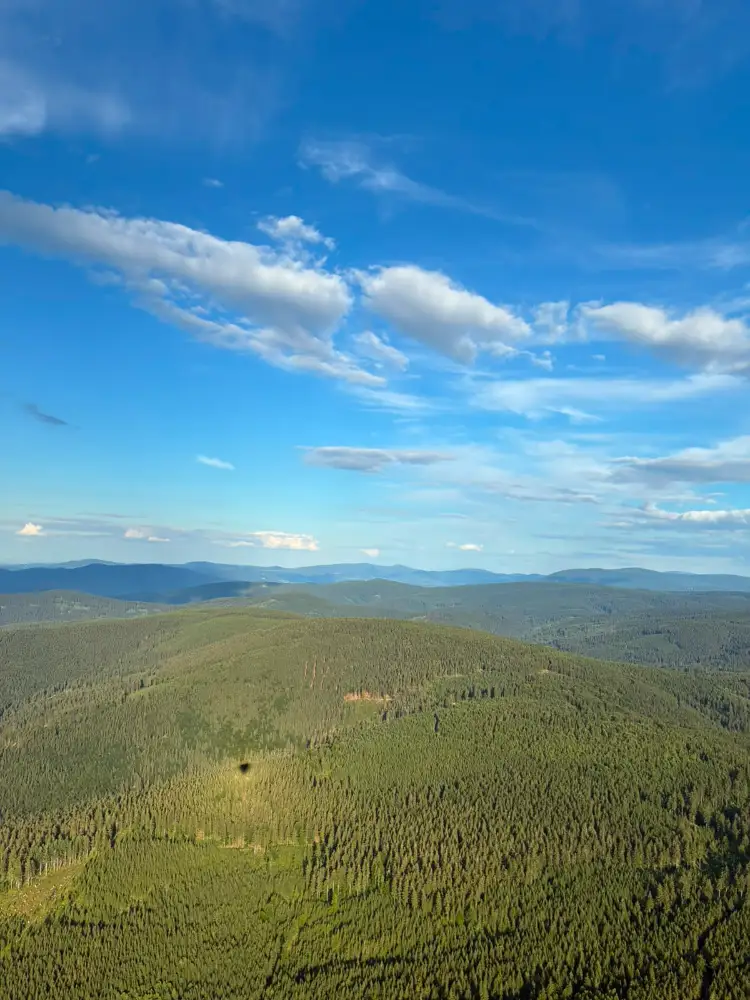 Lot balonem nad Czernicą — kadr 3